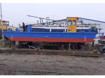 Amphibious excavator