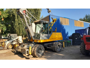 Mobile crane SENNEBOGEN