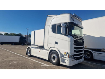 Tractor unit SCANIA S 500