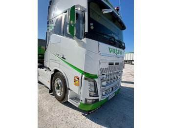 Tractor unit VOLVO FH16 750