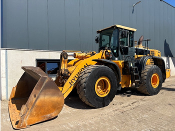 Wheel loader HYUNDAI