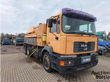 Vacuum truck MAN TGS200: picture 2
