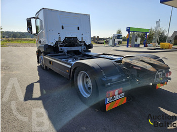 Tractor unit Mercedes-Benz Actros: picture 4