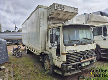 Refrigerator truck Volvo FL618: picture 2