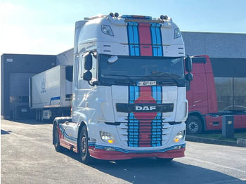 Tractor unit DAF XF 530