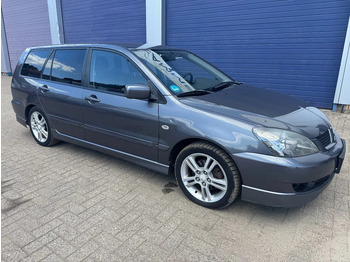 Station wagon MITSUBISHI