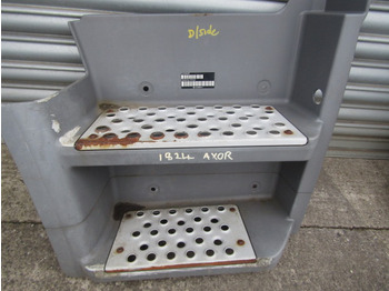 Cab and interior for Truck MERCEDES AXOR  PASSENGER SIDE CAB STEP: picture 2