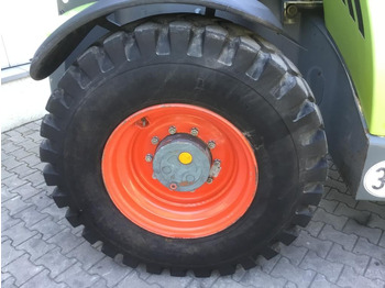 Loader CLAAS SCORPION 7044 VARIPOWER: picture 5