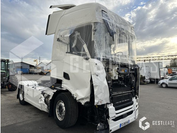 Interior photo 1: Tractor unit Scania S500