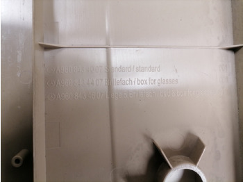 Universal part for Truck Mercedes-Benz Salongi plastik A9608434207: picture 4