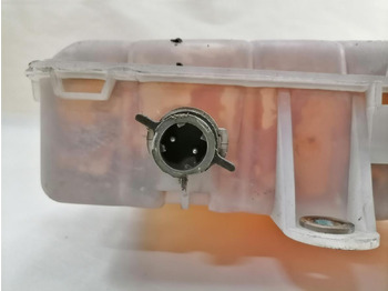 Universal part for Truck Volvo Expansion tank 996021: picture 5