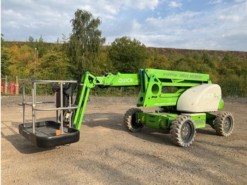 Articulated boom NIFTYLIFT
