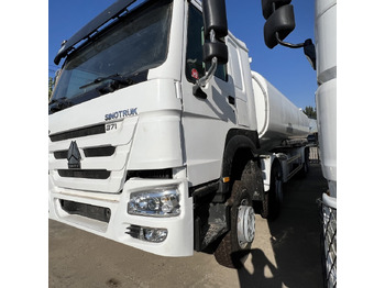 Tank truck Sinotruk HOWO 371 8*4 Tank truck: picture 4