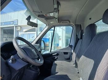 Interior photo 1: Tipper van Volquete/Dumper Renault MASTER R3500 L3 2.3