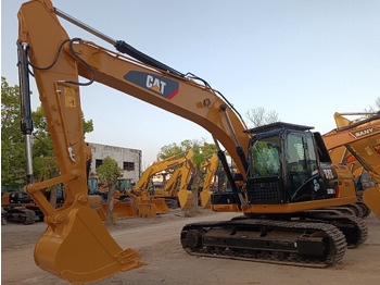 Crawler excavator CATERPILLAR 320D2