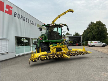 Forage harvester John Deere 8300: picture 2