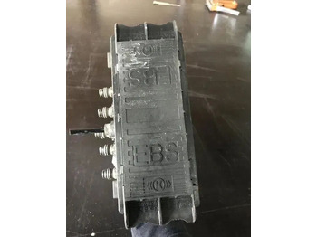 Brake valve for Truck Volvo FH 4 Demontaż K029247   Volvo FH 4 Demontaż K029247 truck: picture 3