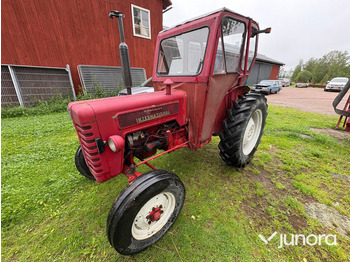 Farm tractor INTERNATIONAL