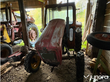 Farm tractor MASSEY FERGUSON