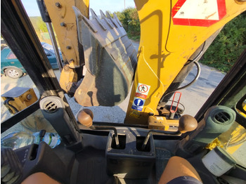 Backhoe loader CATERPILLAR 472F2: picture 3