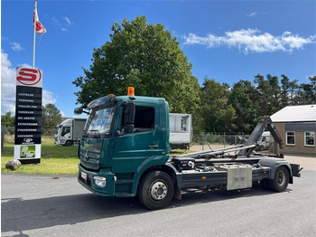 Hook lift truck MERCEDES-BENZ Atego