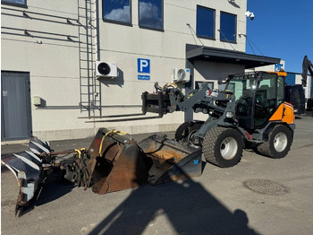 Compact loader GiANT V 6004 T: picture 2