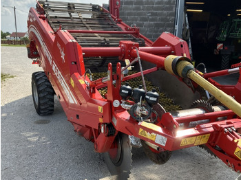 Potato harvester GRIMME