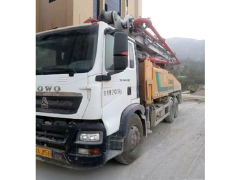Concrete pump truck XCMG Manufacturer Concrete Pump Machine HB43V Used 43m HOWO Small Concrete Pumps Truck For Sale: picture 2