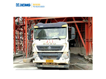 Concrete mixer truck SINOTRUK HOWO