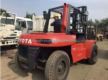 Diesel forklift TOYOTA