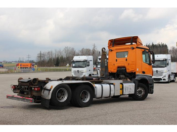 Hook lift truck Mercedes-Benz Arocs 2642 L EXPORT: picture 4