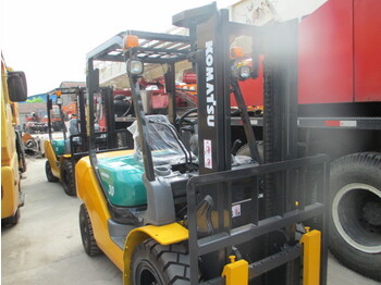 Forklift Komatsu FD30-16: picture 1