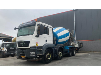 Concrete mixer truck LIEBHERR