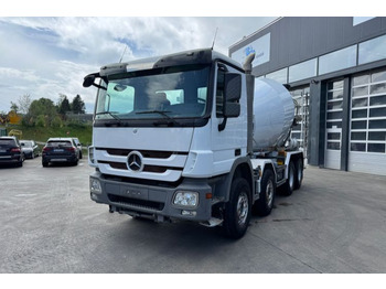 Concrete mixer truck LIEBHERR
