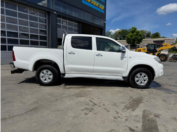 Pickup truck TOYOTA Hilux 3.0D 4WD: picture 4