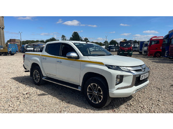 Pickup truck MITSUBISHI L200