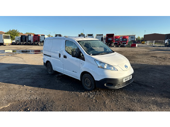 Small van NISSAN e-NV200
