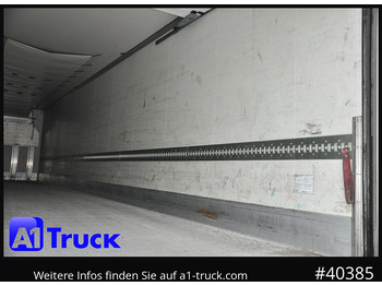 Refrigerator semi-trailer KRONE SD, Carrier 1950, Rolltor FRC Tiefkühl: picture 4