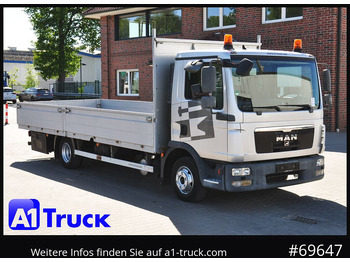 Flatbed van MAN