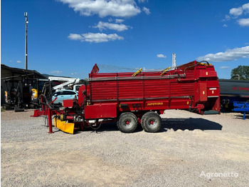 Self-loading wagon
