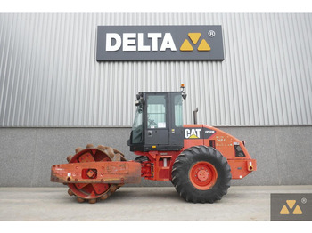 Roller CATERPILLAR