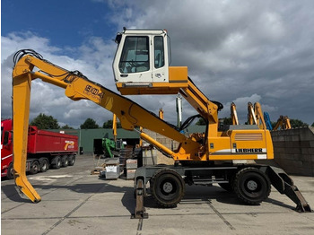 Waste/ Industry handler LIEBHERR A 904