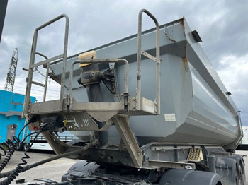 Tipper semi-trailer Schwarzmüller Kippmulde 25m³, SAF, Rollplane, Podest, HYVA: picture 2