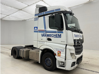 Tractor unit Mercedes-Benz Actros 1842: picture 3