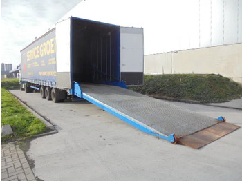 Autotransporter semi-trailer
