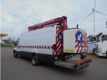 Truck Iveco Daily 70 70C17: picture 5