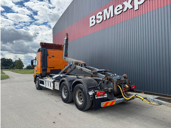 Container transporter/ Swap body truck Volvo FM 440, 6x4, spring/spring, manual gearbox: picture 4