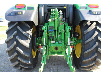Farm tractor John Deere 6130R: picture 5