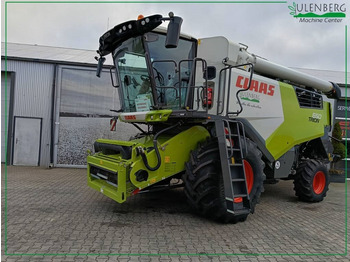 Combine harvester CLAAS