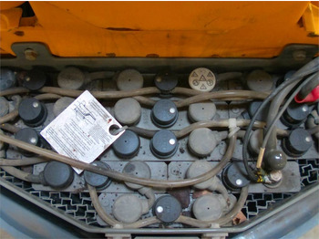 Vertical mast lift Haulotte STAR 10: picture 5